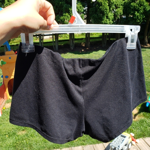 Dance shorts - Picture 2 of 3